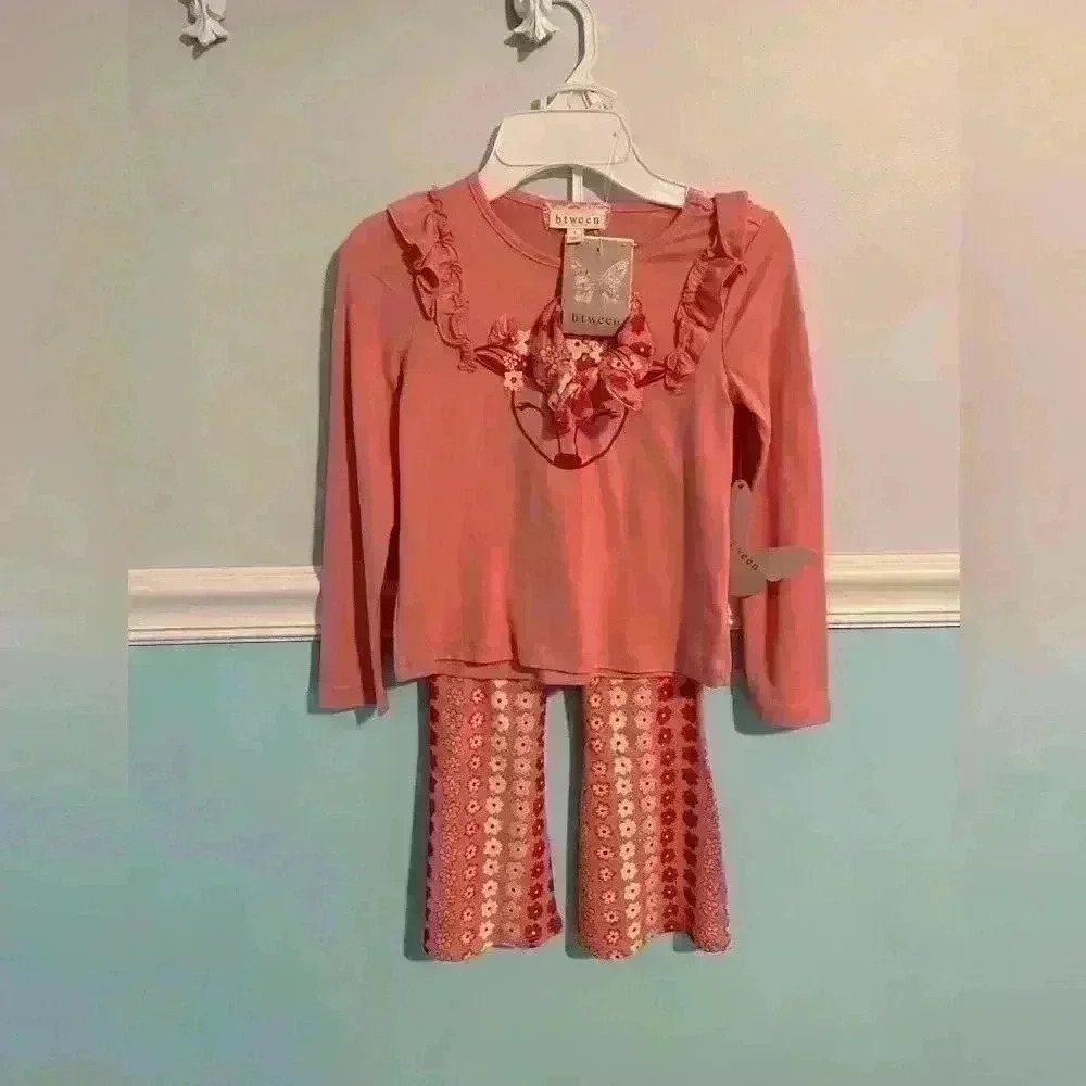 Btween Little Girls Long Sleeve & Bell Bottom Set Size 5 - NWT